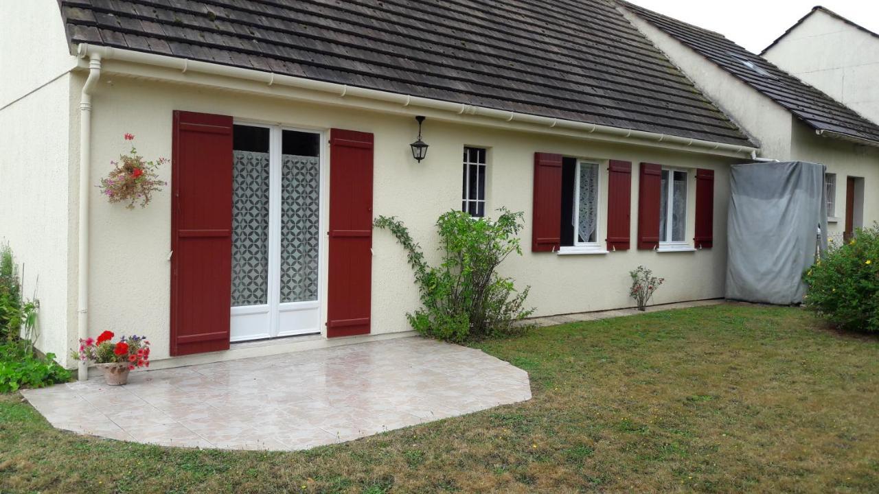 Bruse & Co Bed & Breakfast Oissery Bagian luar foto